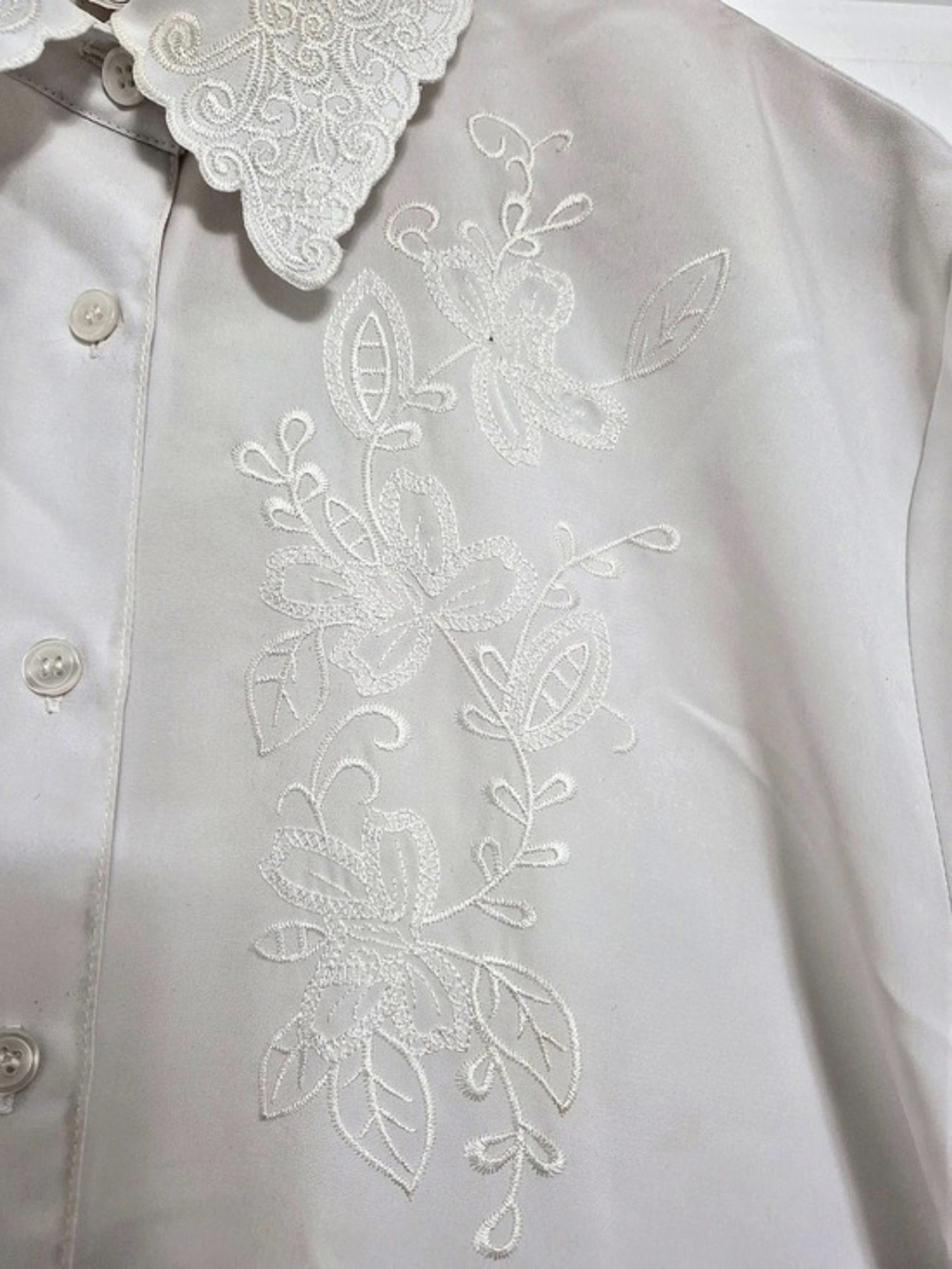 White Embroidered Collared Button Down - Picture 3 of 6